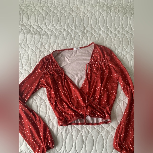 #18 Long sleeve wrap cropped top. Ardene size S - Picture 2 of 5